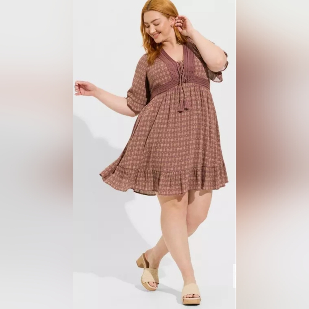 Torrid 2x Plus Size Mini Gauze Lace Up Tiered Taupe Boho Floral Feminine Dress